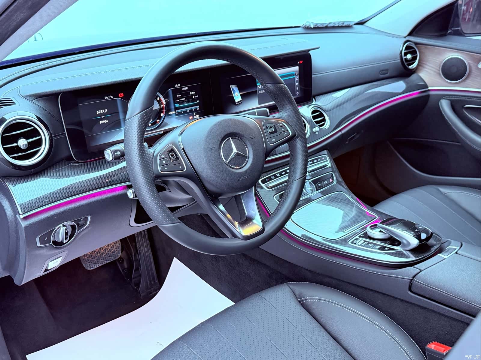 Mercedes-Benz E-Class, 2017 10