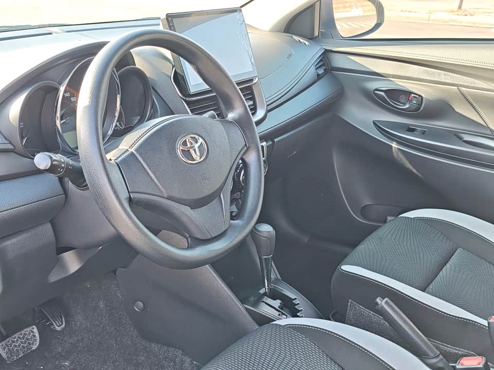 Toyota YARiS L Zhixuan