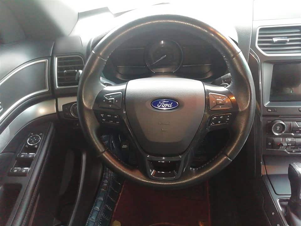 Ford Explorer Ford Explorer