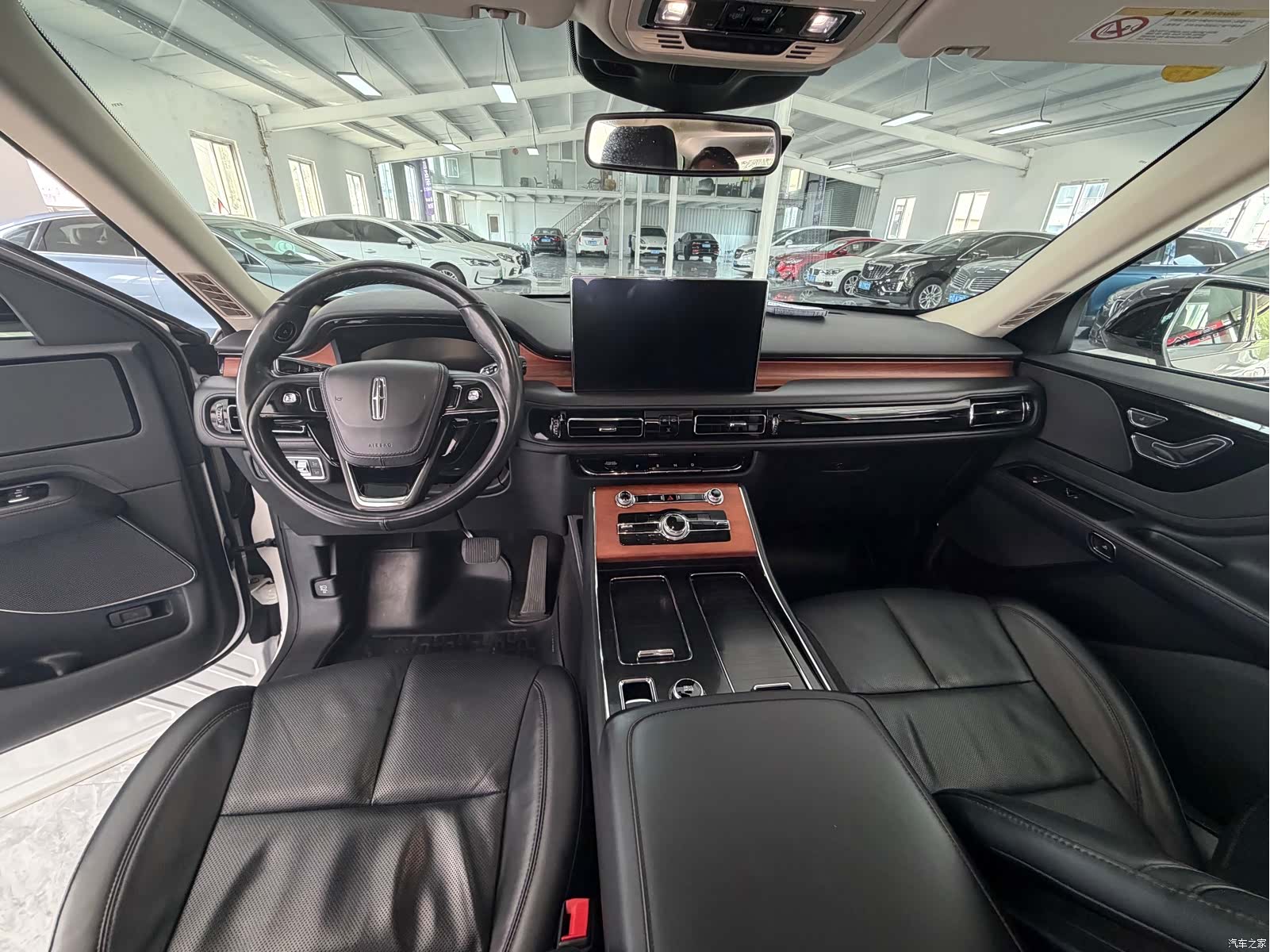 Lincoln Aviator, 2021 11