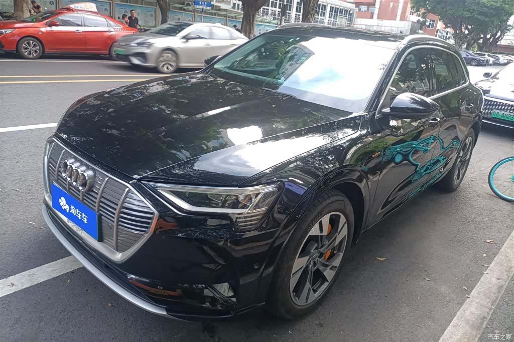 Audi e-tron, 2021 1
