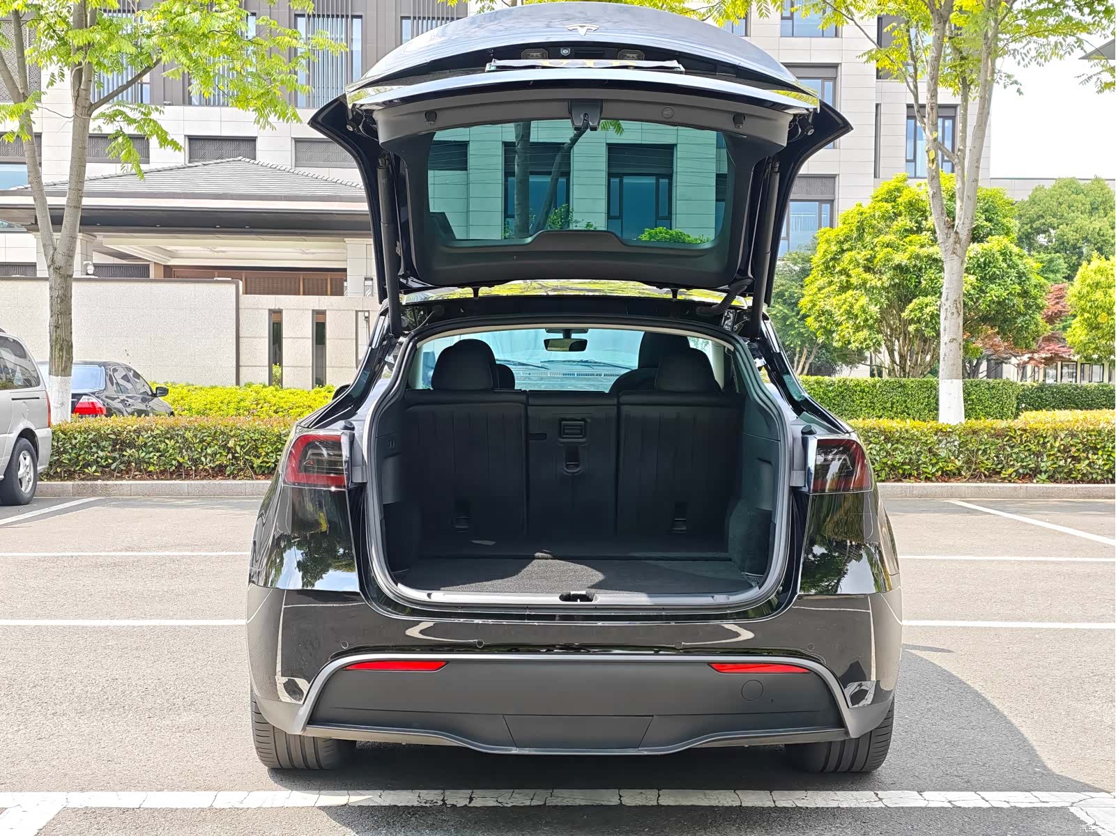 Tesla Model Y, 2023 8