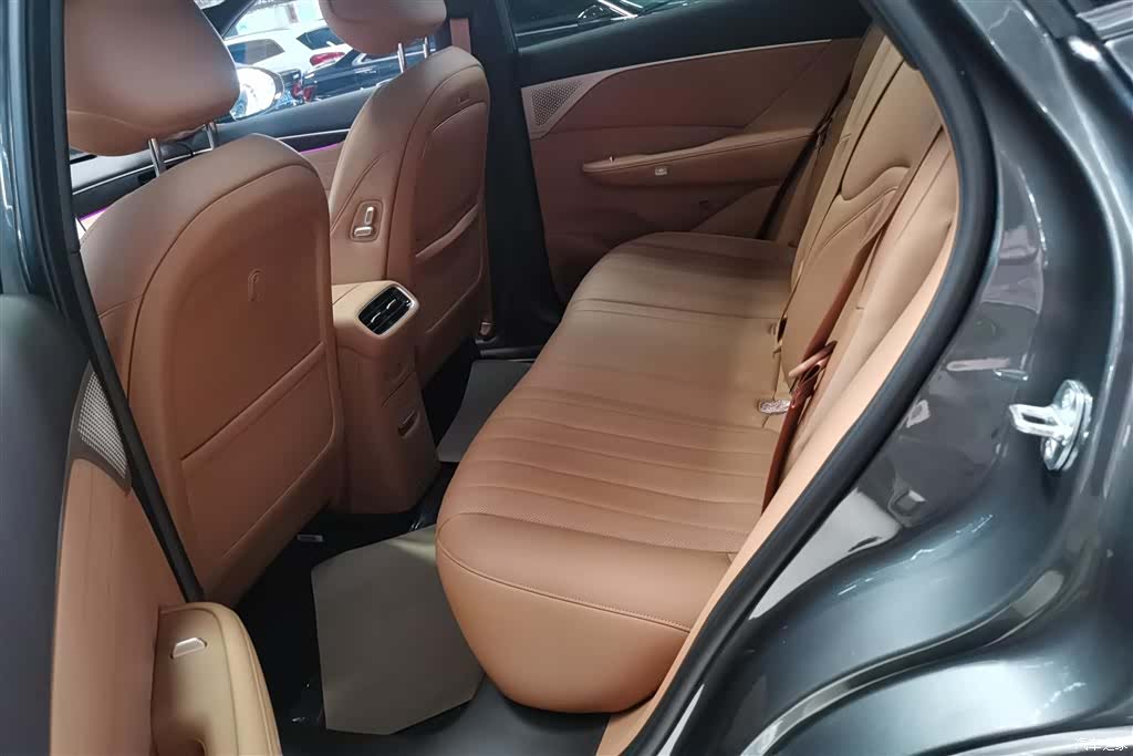 DongFeng L8, 2026 11