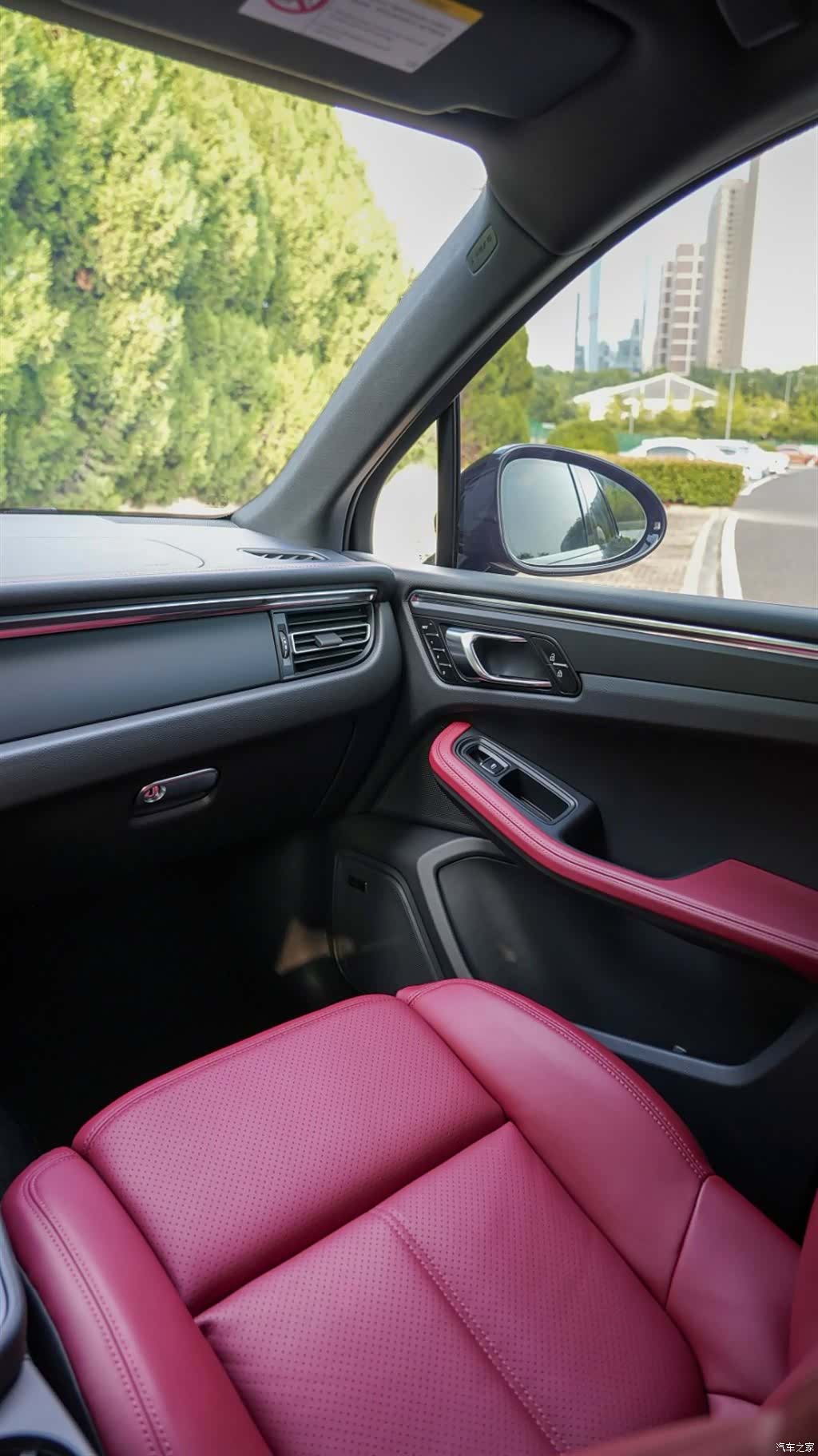 Porsche Macan, 2025 13