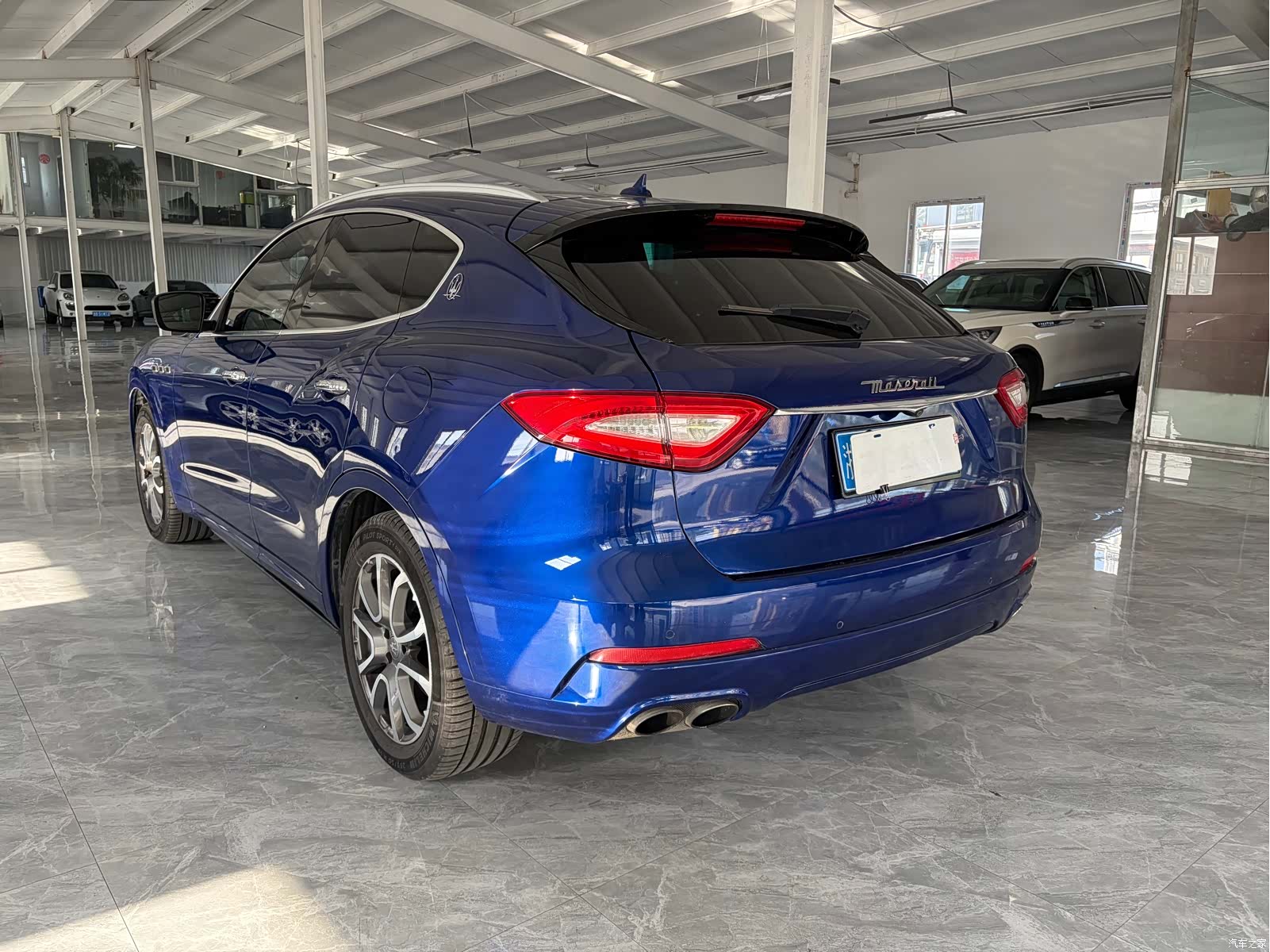Maserati Levante, 2018 4