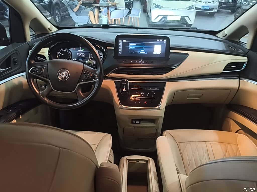 Buick GL8, 2023 10