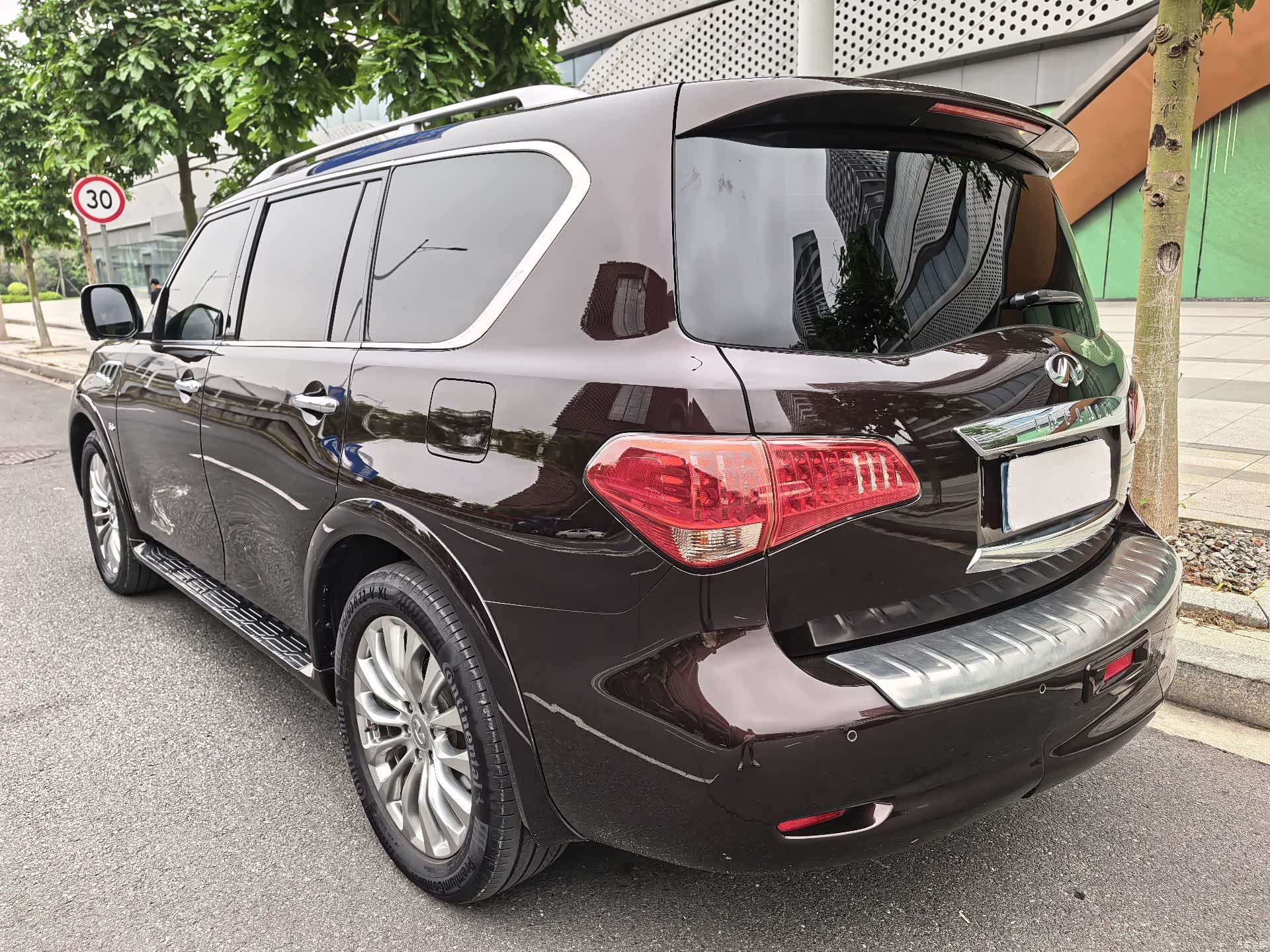 Infiniti QX80, 2016 8