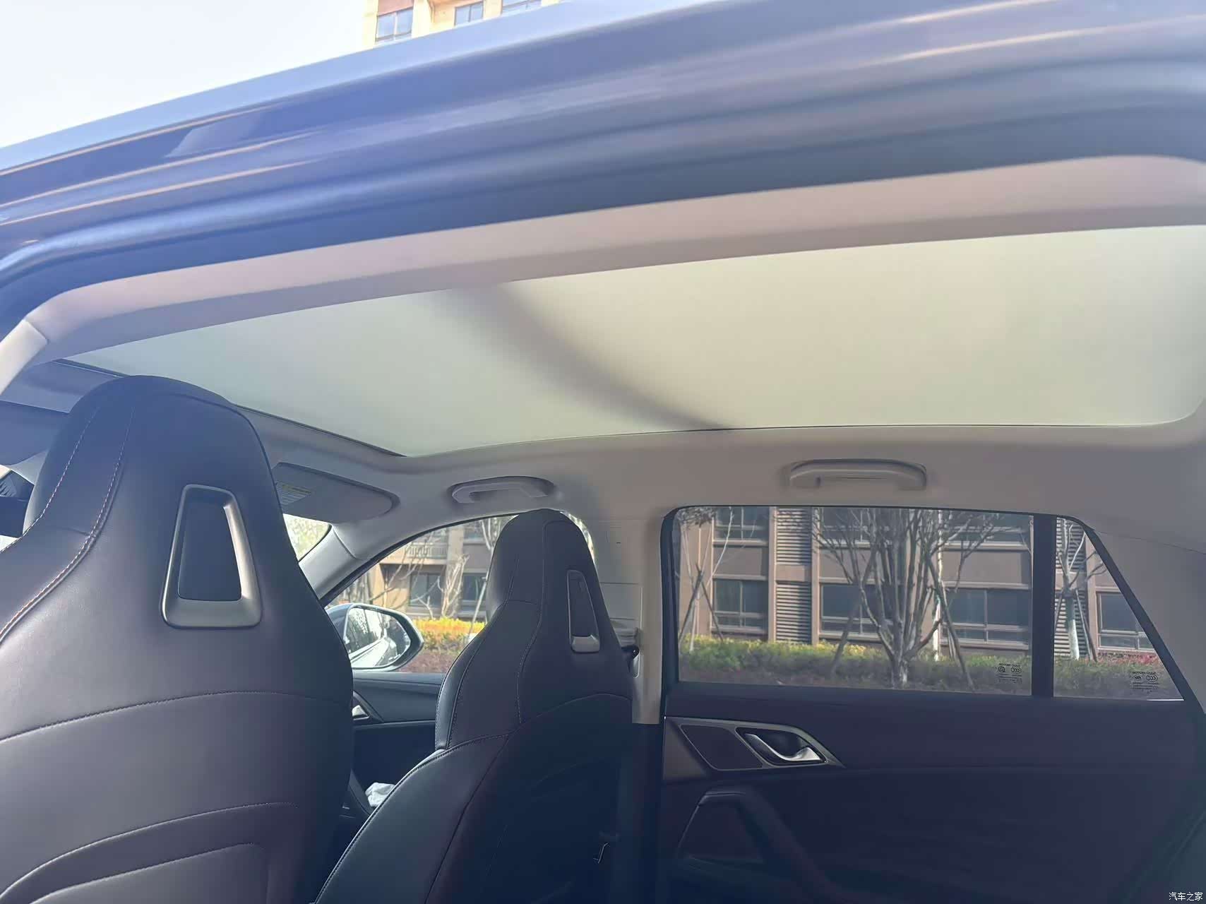 Roewe RX5, 2022 7