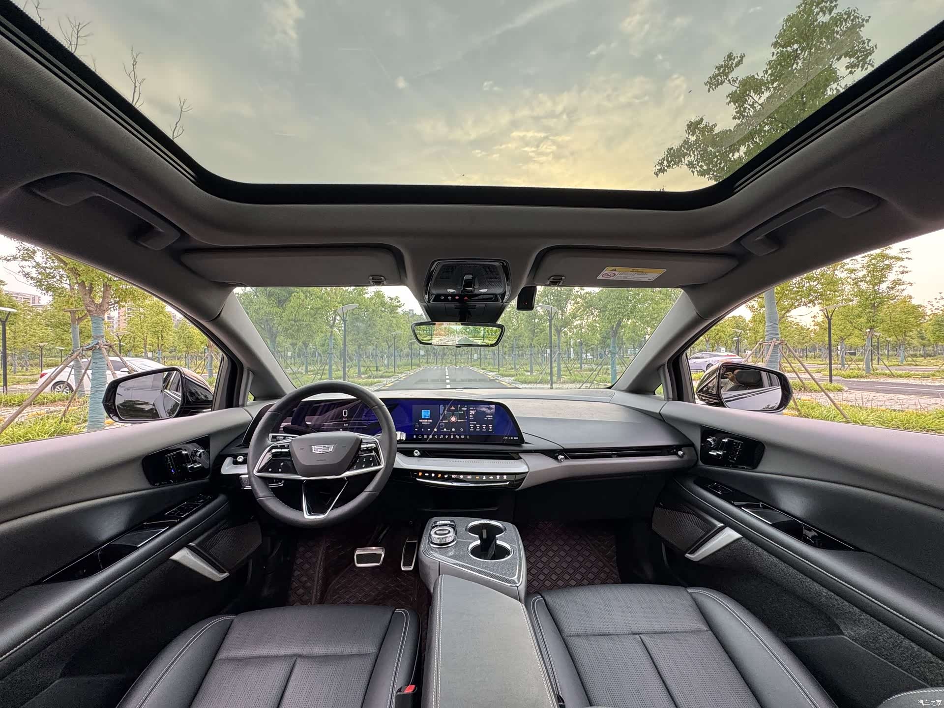 Cadillac IQ, 2024 11
