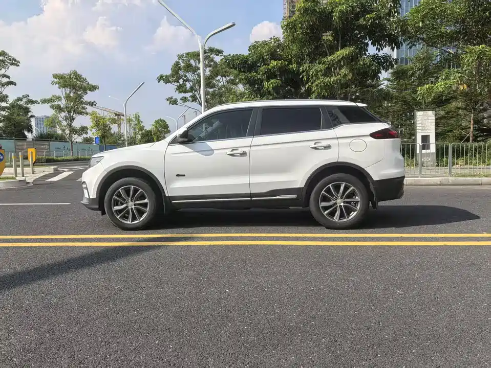 Geely Atlas