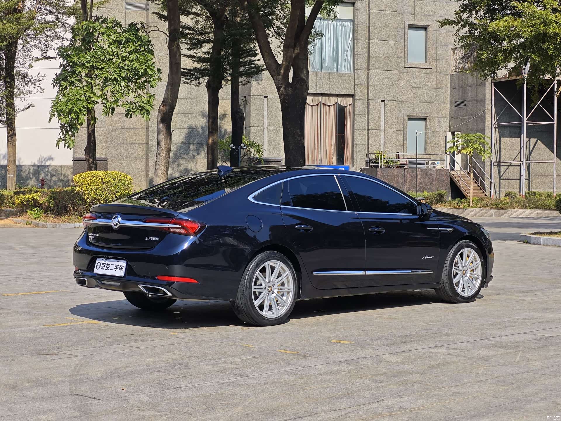 Buick LaCrosse, 2022 все фото