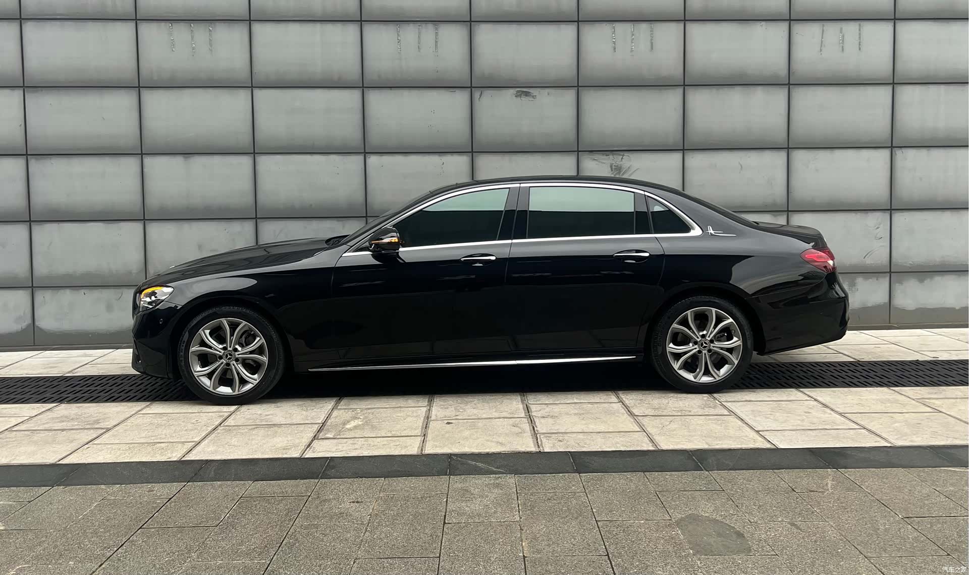 Mercedes-Benz E-Class, 2021 3