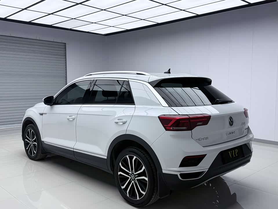 Volkswagen T-ROC exploring Songs