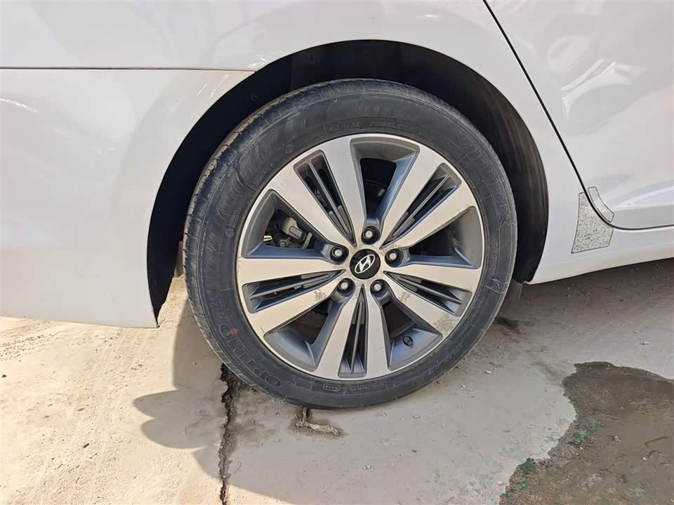 Hyundai Name picture