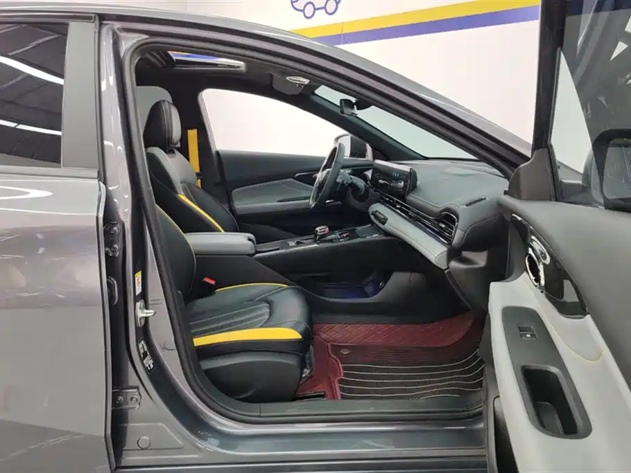 Trumpchi Shadow Leopard