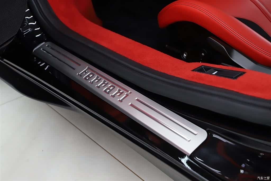 Ferrari F8, 2022 25