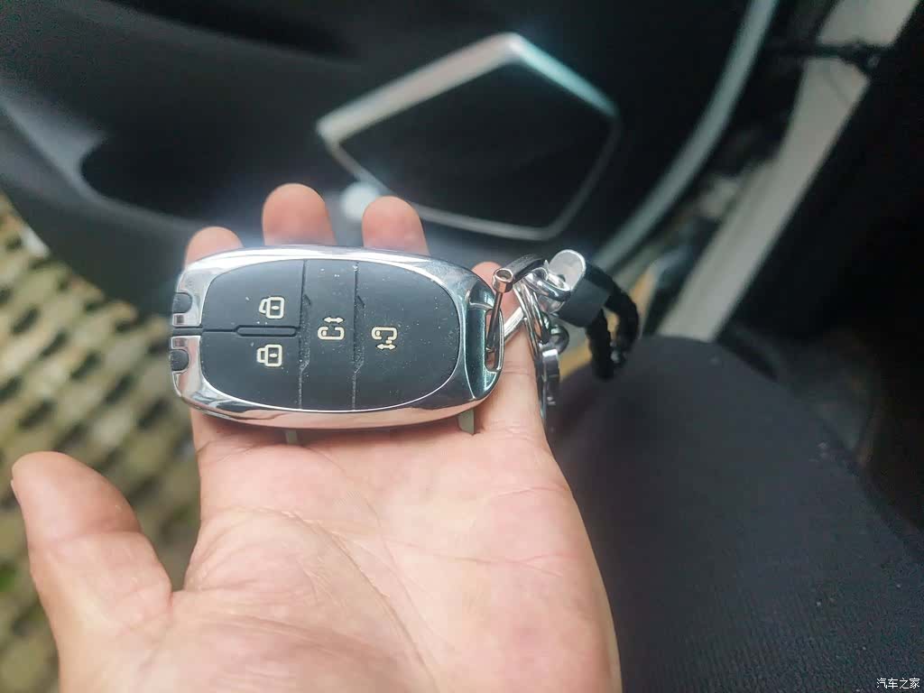 Maxus G20, 2022 12
