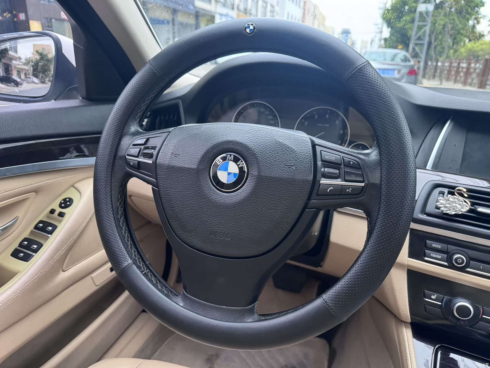 BMW 5 Series, 2014 9