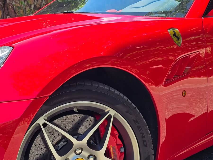 Ferrari California T 2010, фото 2