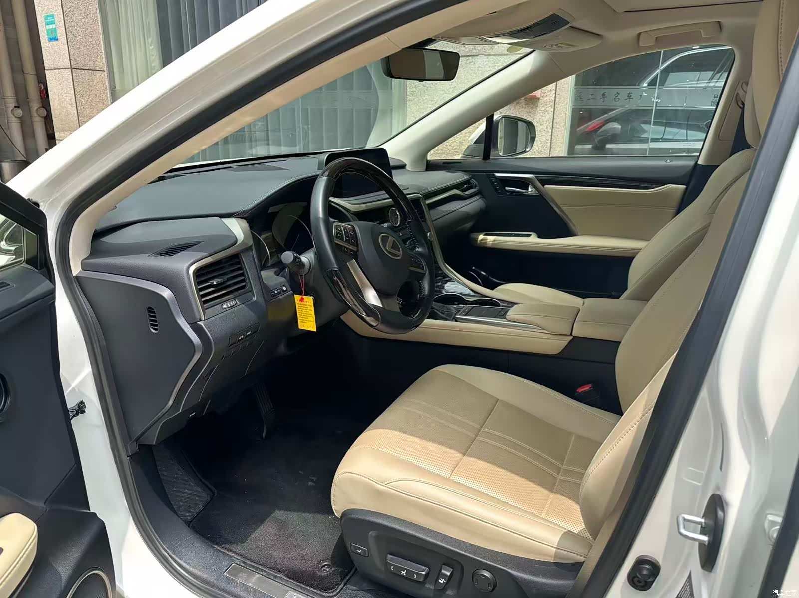 Lexus RX, 2025 30