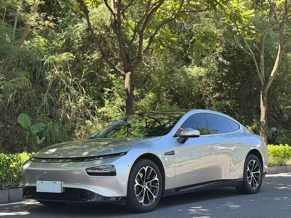 XPENG P7