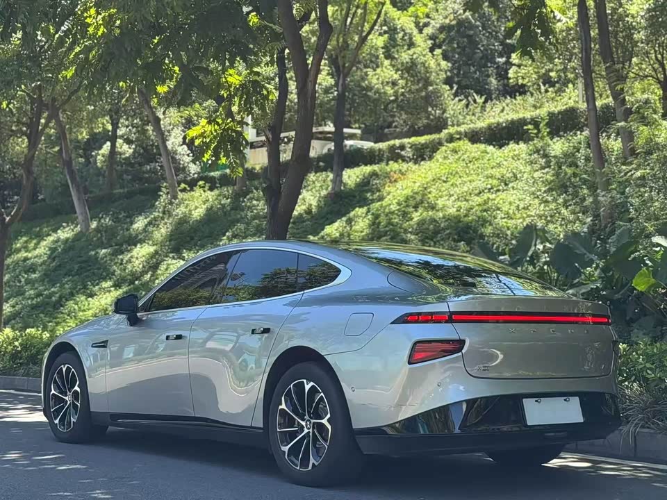 XPENG P7