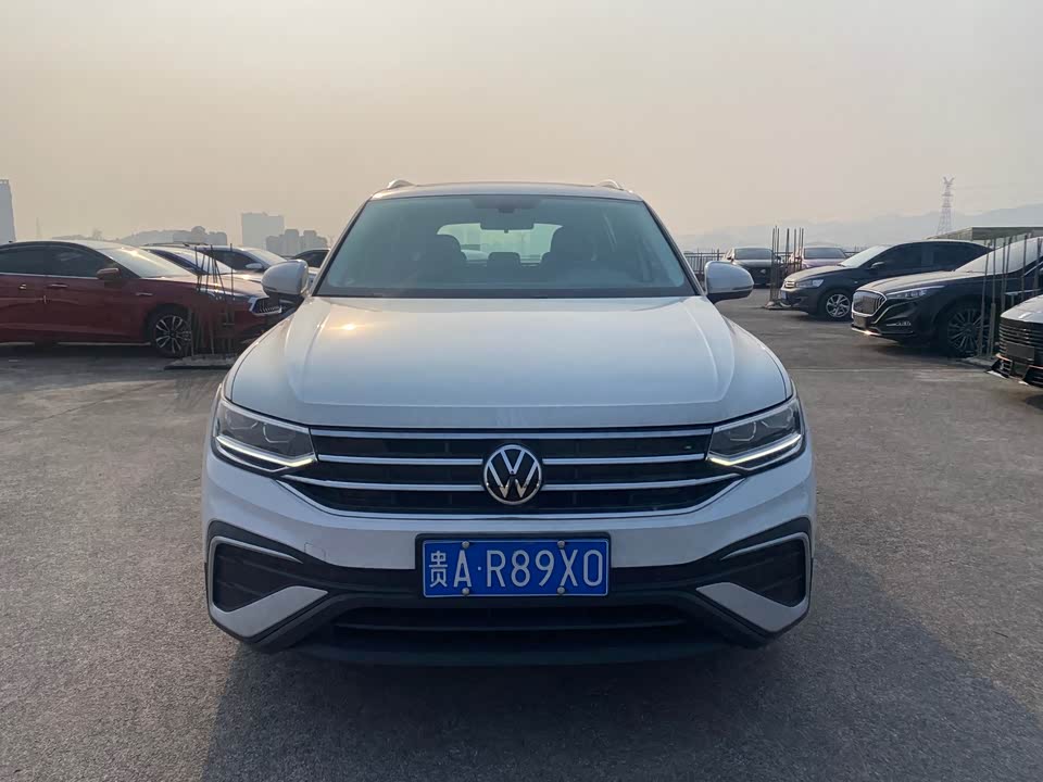Volkswagen Tiguan L