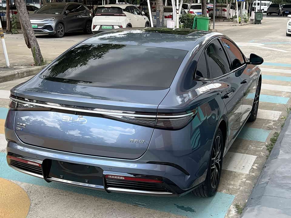 BYD Seal 07 DM-i BYD Seal 07 DM-i