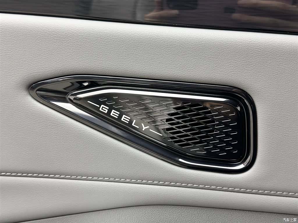 Geely Galaxy L7, 2025 20