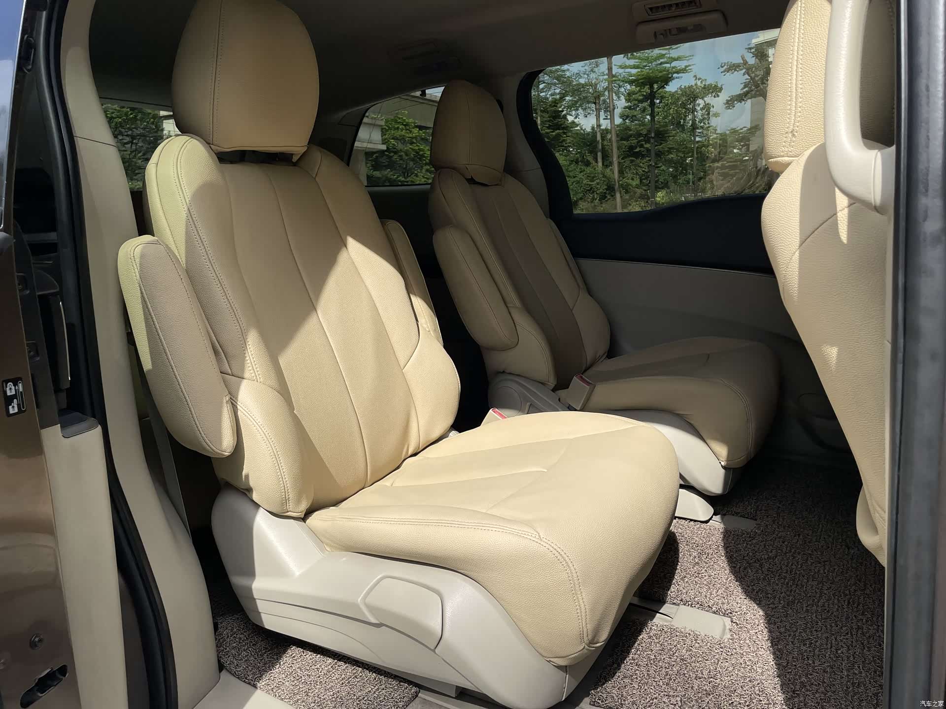 Buick GL8, 2015 10