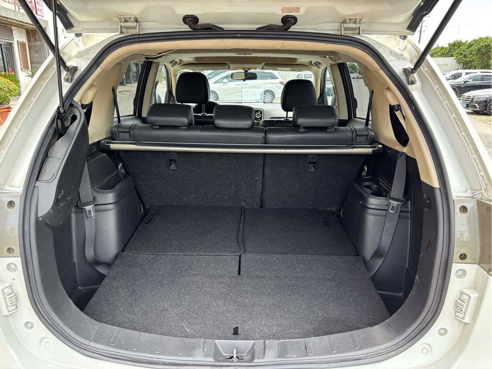 Mitsubishi Outlander, 2015 17
