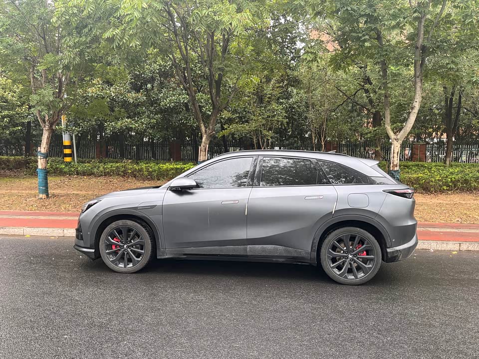 ARCFOX Polar Fox Alpha T5