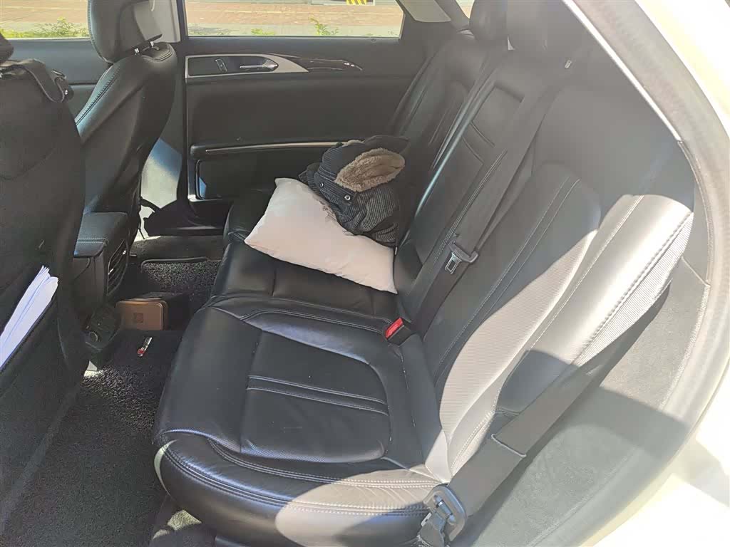 Lincoln MKZ, 2015 15