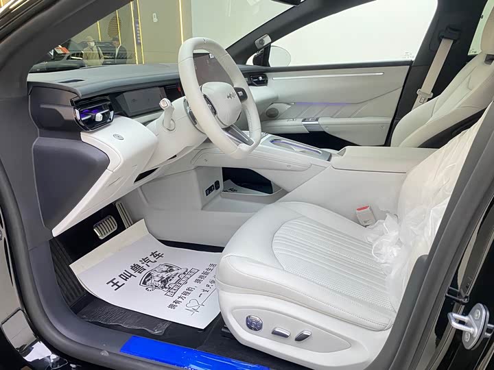 Fangchengbao fang cheng S 2026 900KM yun nian M RWD ban
