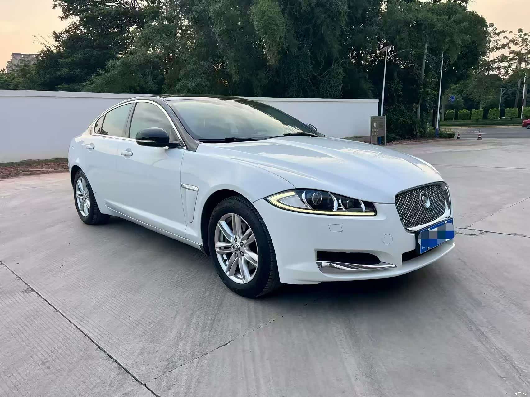 Jaguar XF, 2014 3