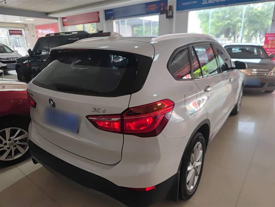 BMW X1