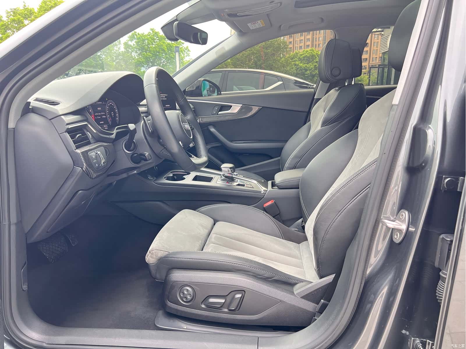 Audi A4L, 2020 9