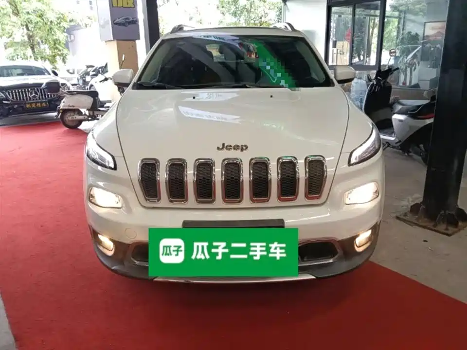 Jeep Free light