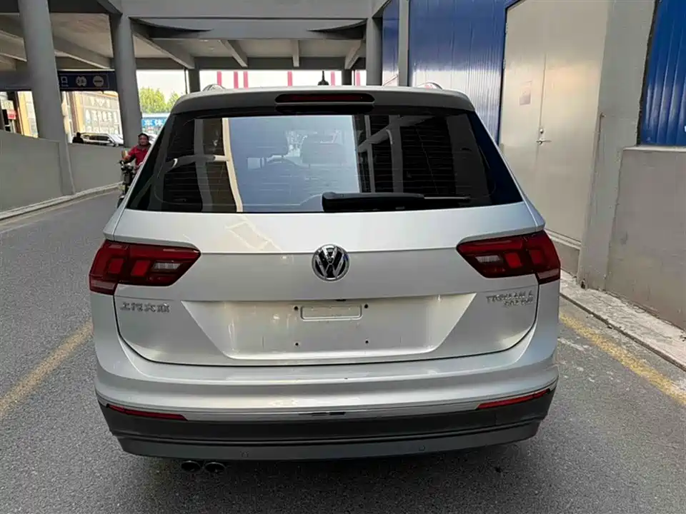 Volkswagen Tiguan L