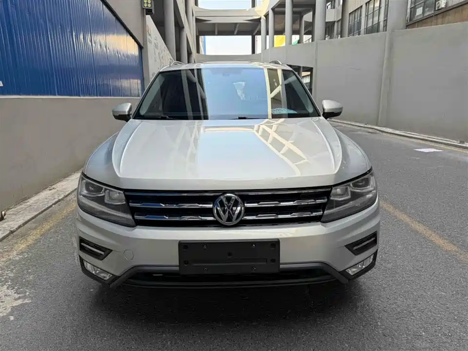 Volkswagen Tiguan L
