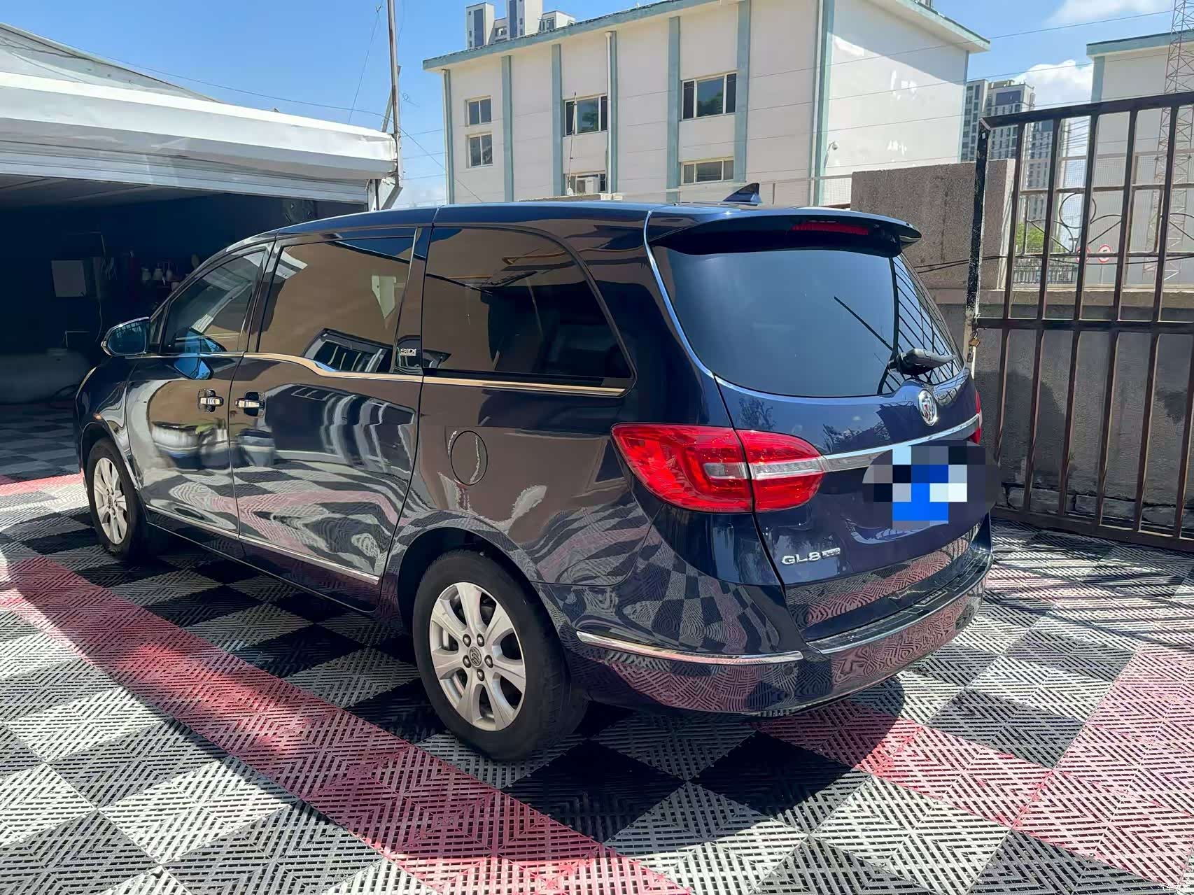 Buick GL8, 2015 9