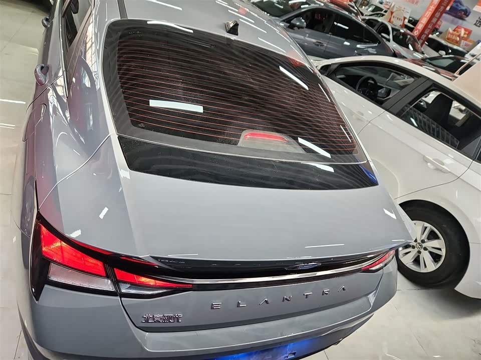 Hyundai Elantra