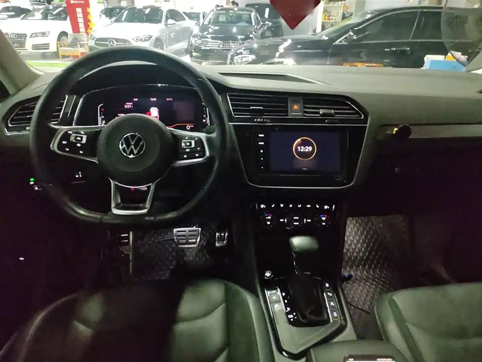 Volkswagen Tiguan L