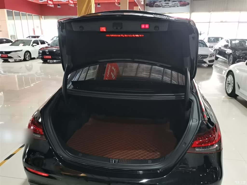 Mercedes-Benz E-Class, 2021 19