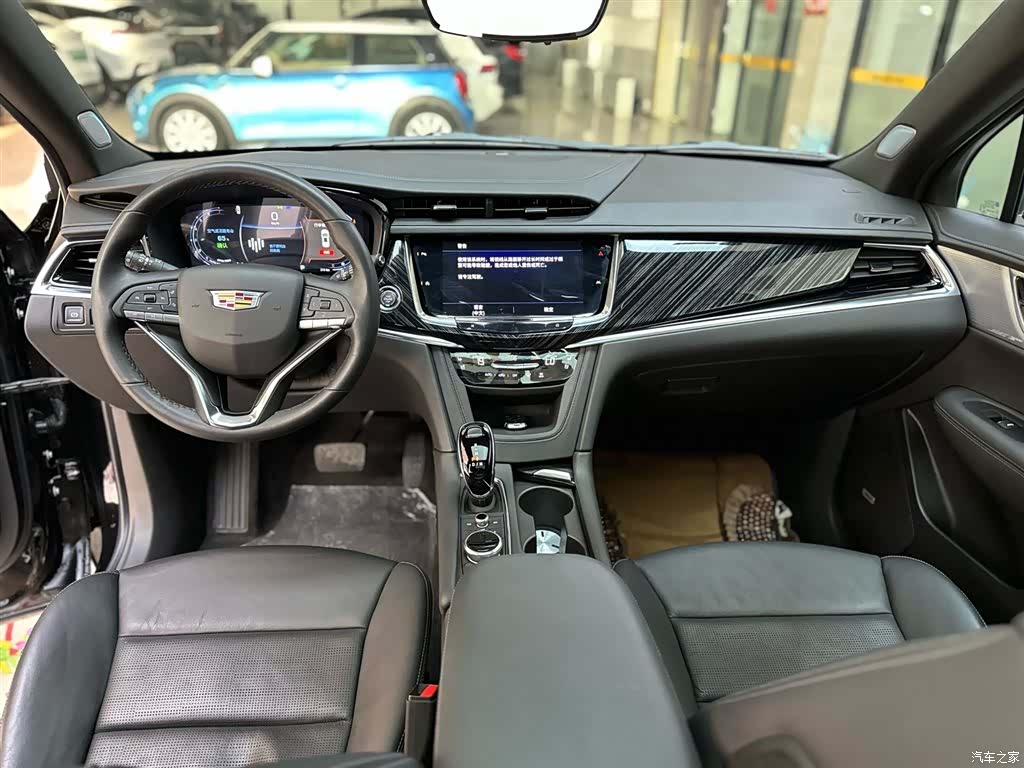 Cadillac XT6, 2025 11