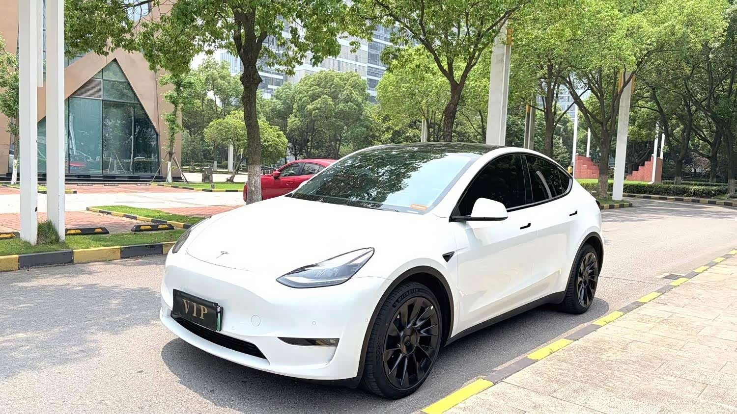 Tesla Model Y, 2022 1