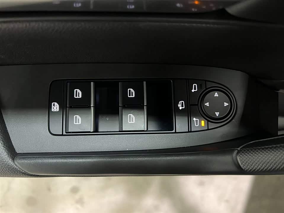 Mazda CX-50 line also