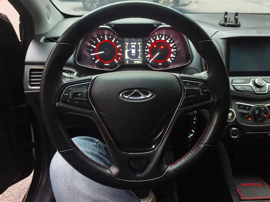 Chery Arrizo 5