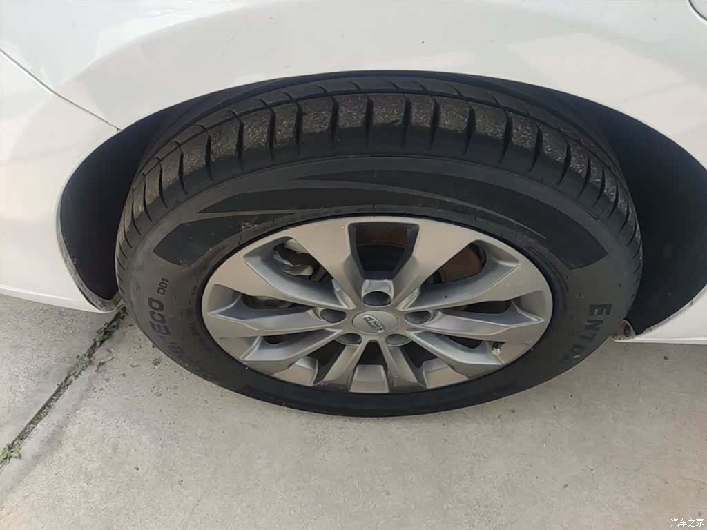 Geely Emgrand, 2021 23