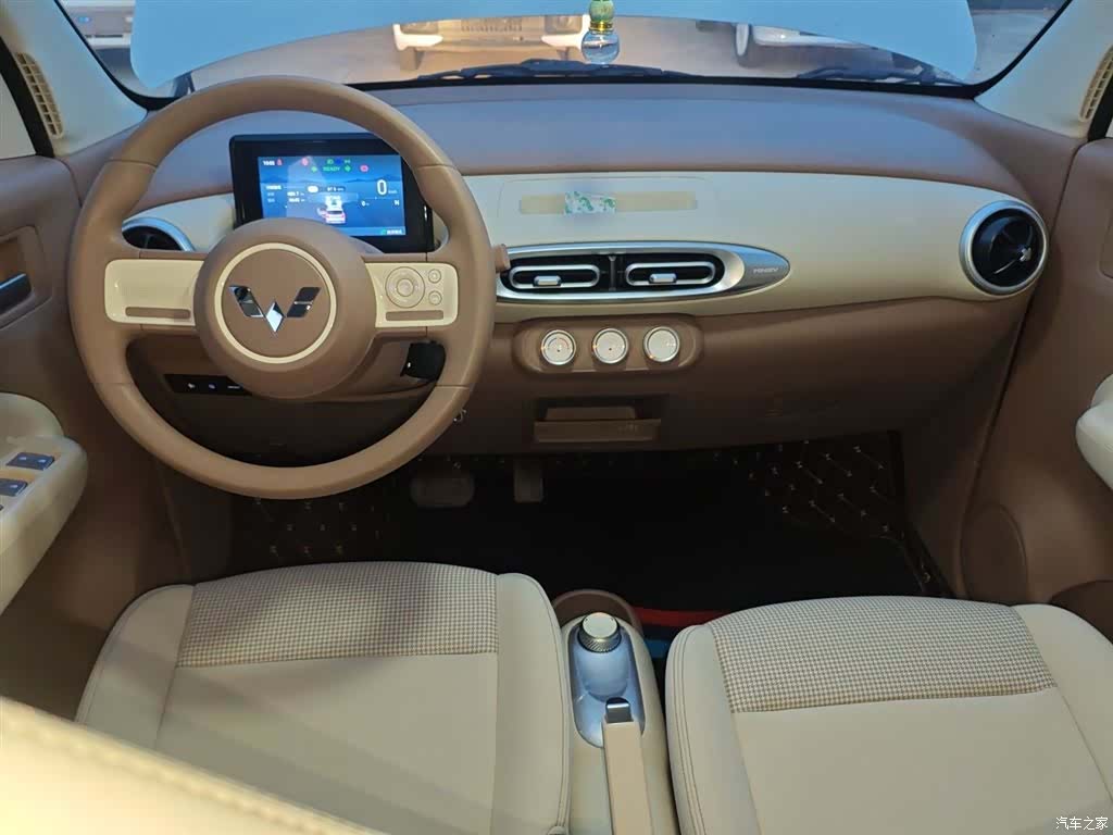 Wuling MINIEV, 2025 10